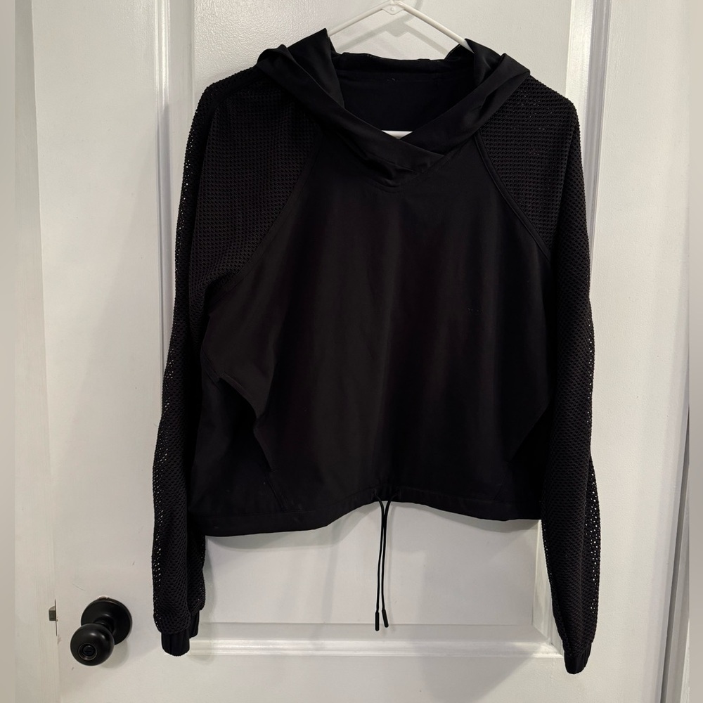 Lululemon Catch a Breeze Pullover Black